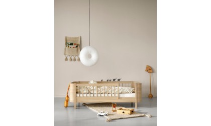 NEW Wooden crib and evolving bed - Oliver Furniture