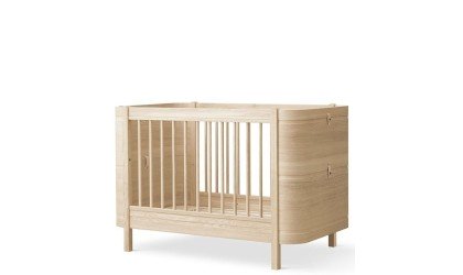 NEW Wooden crib and evolving bed - Oliver Furniture