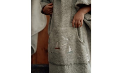 PUK BATH PONCHO, SAILBOATS - Dear April