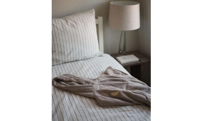 PUK BATH PONCHO, MOON CAT - Dear April