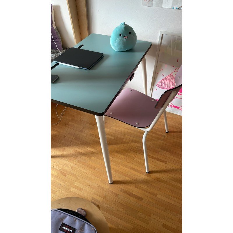 Children's desk and chair - Second-hand