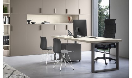 Chaise Cinquanta3 – Confort, style et ergonomie pour bureau