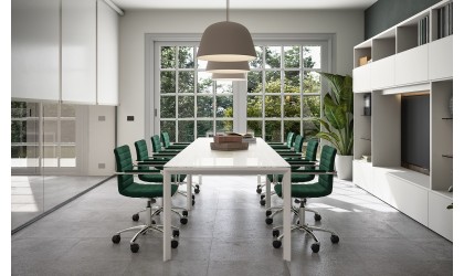 Chaise Cinquanta3 – Confort, style et ergonomie pour bureau