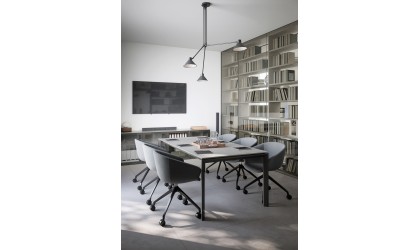 Cinquanta3 Chair – Comfort, Style, and Ergonomics for the Office