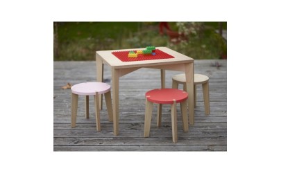 Table carrée – Largeur 58 cm – Hauteur 48 cm