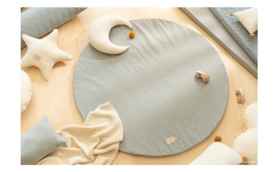 tapis-éveil-full-moon-willow-bleu-clair-nobodinoz-petit-toi-lausanne