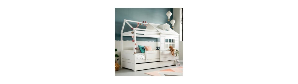 Montessori wooden hut bed - Petit Toi Lausanne